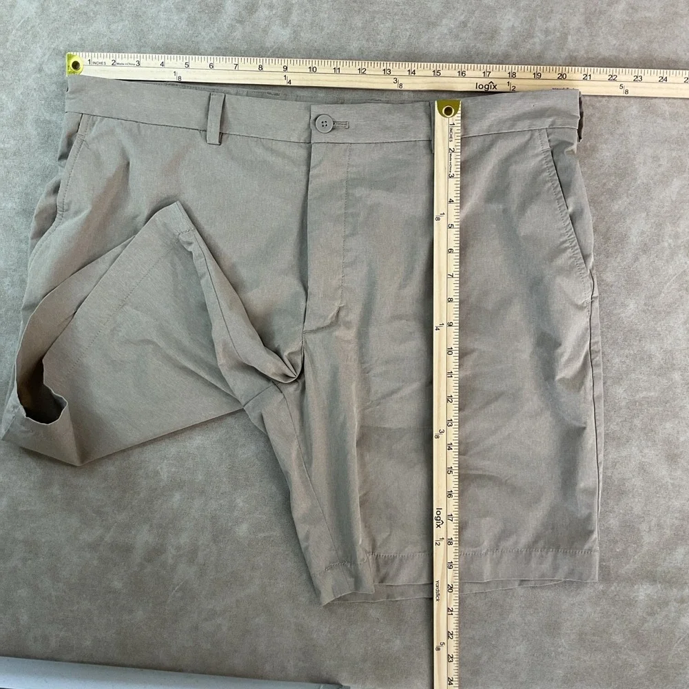 Vineyard Vines Breaker Shorts Men Sz 42B Performance Flat Front Beige Casual